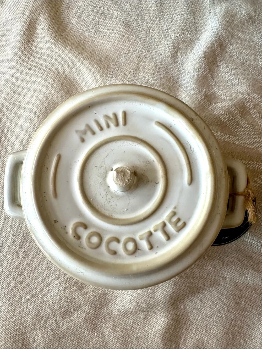 CDI Maison Mini Cocotte Crockpot Candle Vintage Romance 7 oz Ceramic Jar